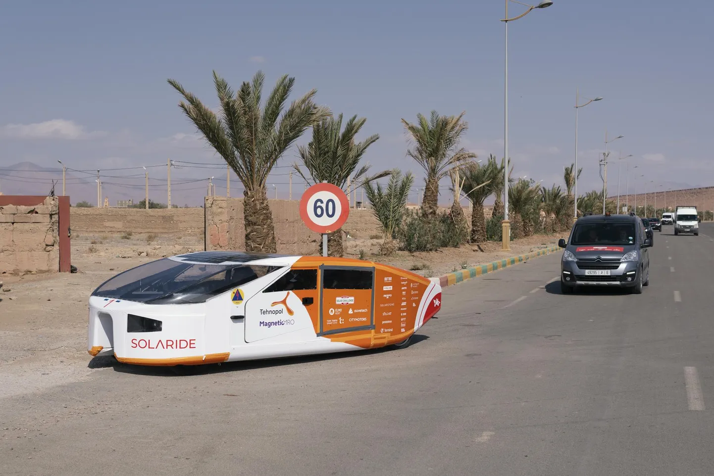 Solaride päikeseauto Maroko teedel. Sügis 2021