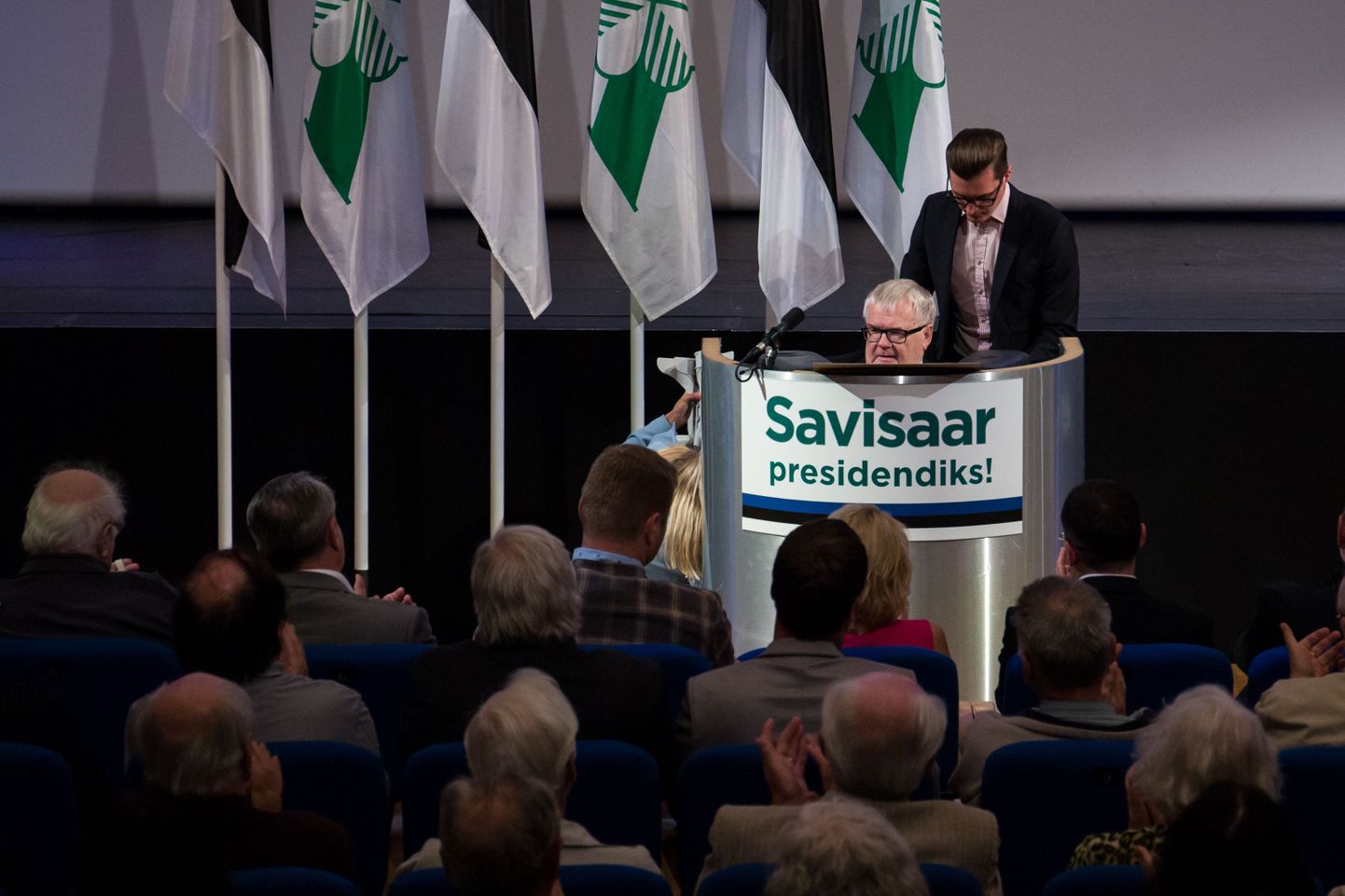 Keskerakonna esimees Edgar Savisaar teatas täna Tallinnas rahvusraamatukogus peetud kõnes valmisolekust kandideerida presidendiks.