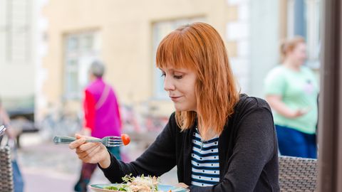 «PÄHKLID PUDELIS JA VESI KILEKOTIS» ⟩ Raamat, millest saab väga palju Aafrikat kätte