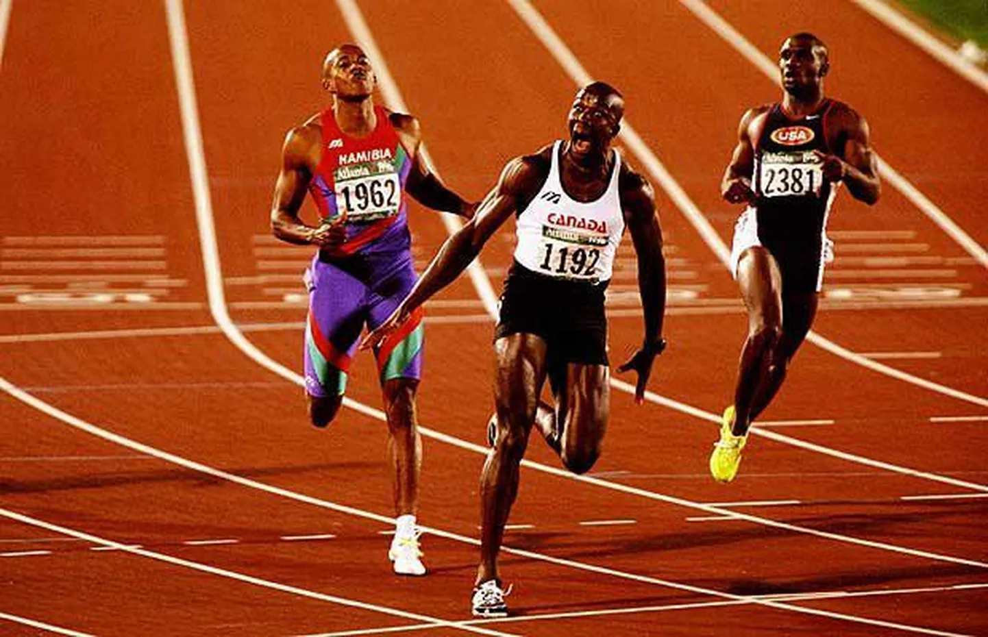 Donovan Bailey (keskel).