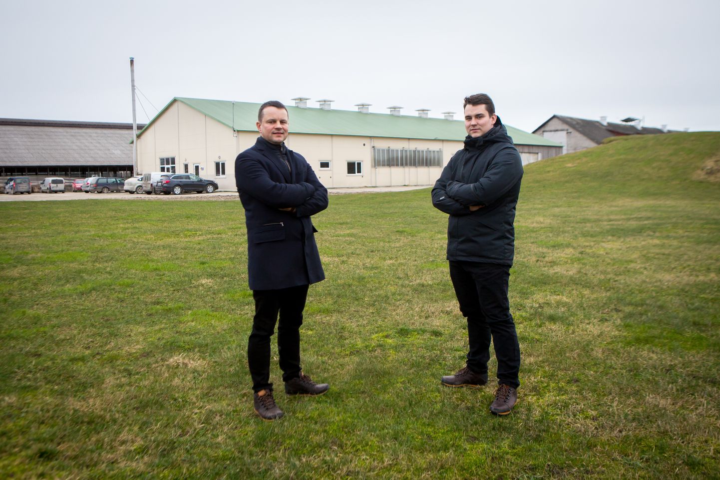 UUED OMANIKUD: Isa ja poeg Ülar ja Janar Tänak plaanivad Kärla farmi vahepeal seiskunud arenguplaanid ellu viia.
