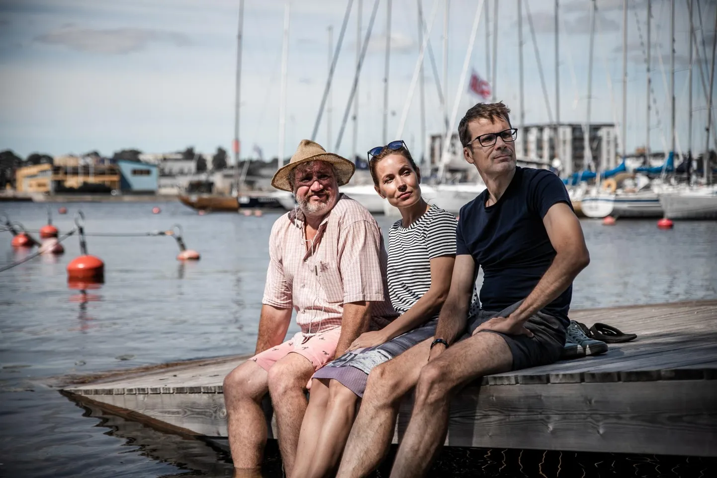 Pärnu suveteatris mängivad perekond Nipernaadit Piret Laurimaa ja Sepo Seeman, lavastab Tiit Palu.