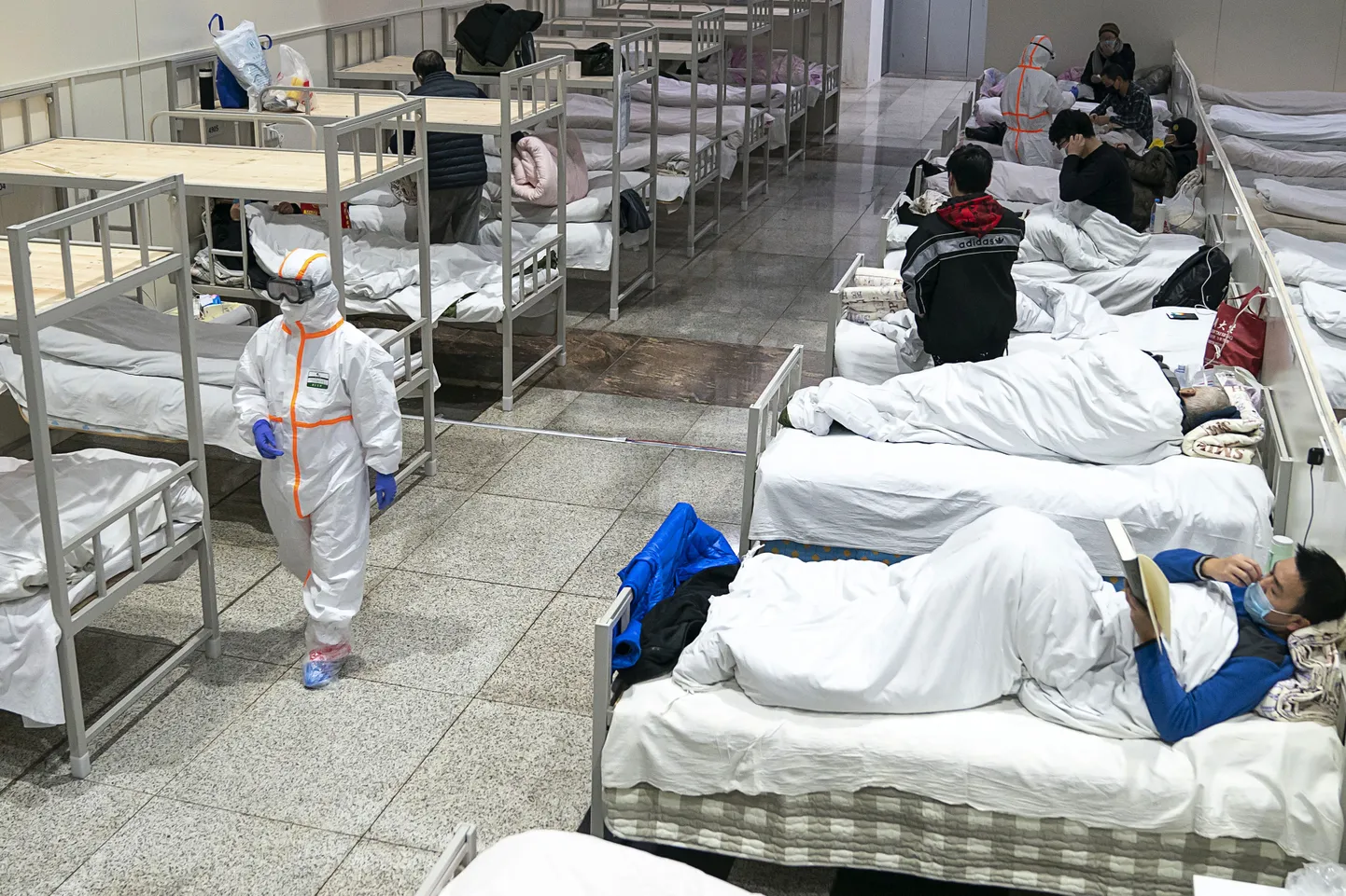 Число жертв коронавируса в Китае выросло до 1000 человек.
