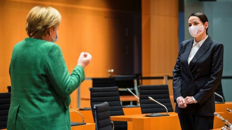 За последний год Светлана Тихановская встретилась со многими мировыми лидерами, в том числе немецким канцлером Ангелой Меркель