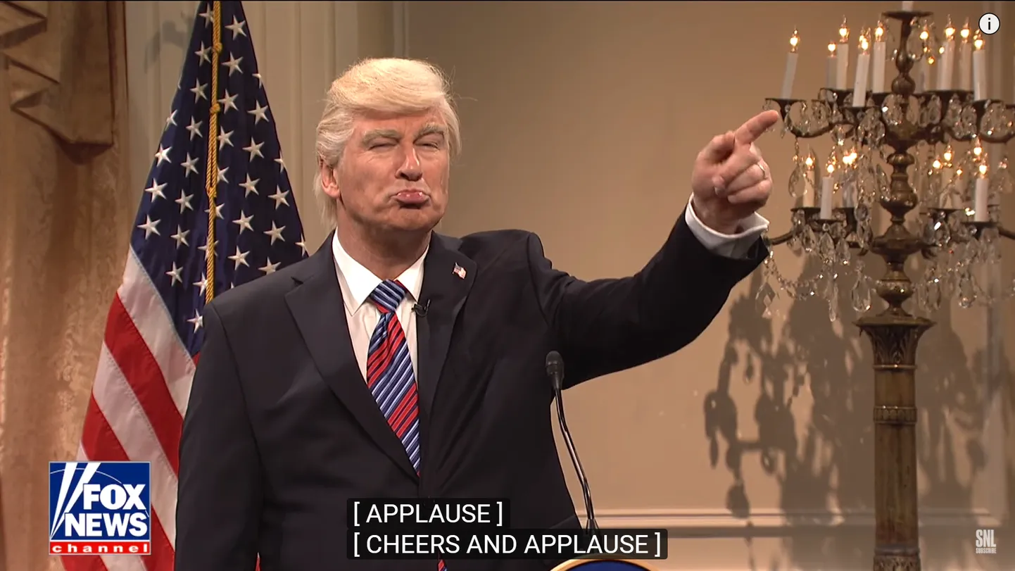 Алек Болдуин в роли Дональда Трампа.