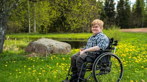 18-year-old with severe muscle disease awaits life-saving treatment after decade-long wait