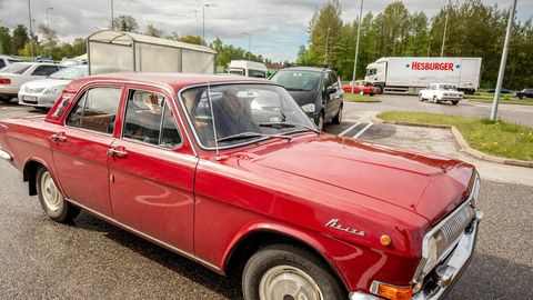 Ретропробег: по дорогам Эстонии проехали самые популярные автомобили советского времени