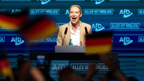 TULEMÜÜR PURUNEB? ⟩ Uuring: enamik sakslastest ei välista koostööd julgeolekuohuks peetava AfD-ga