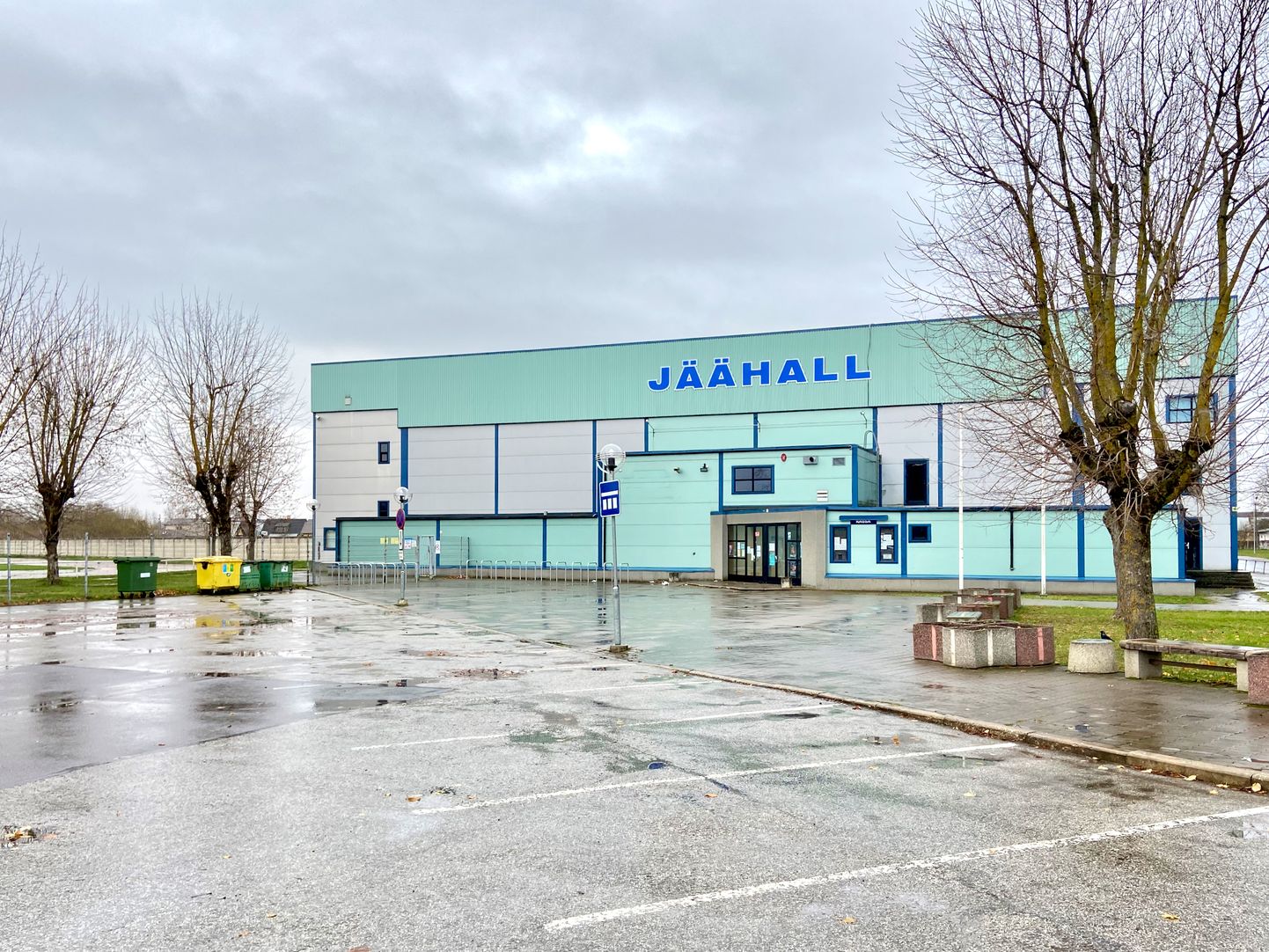 Нынешняя вспышка коронавирусной инфекции в Нарве началась с ледового холла. Ледоый холл и другие спортивные и культурные объекты в городе закрыты до 13 декабря.