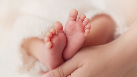 Trīnīšu ģimenei no Rīgas piešķirs vienreizēju valsts pabalstu 15 000 eiro apmērā