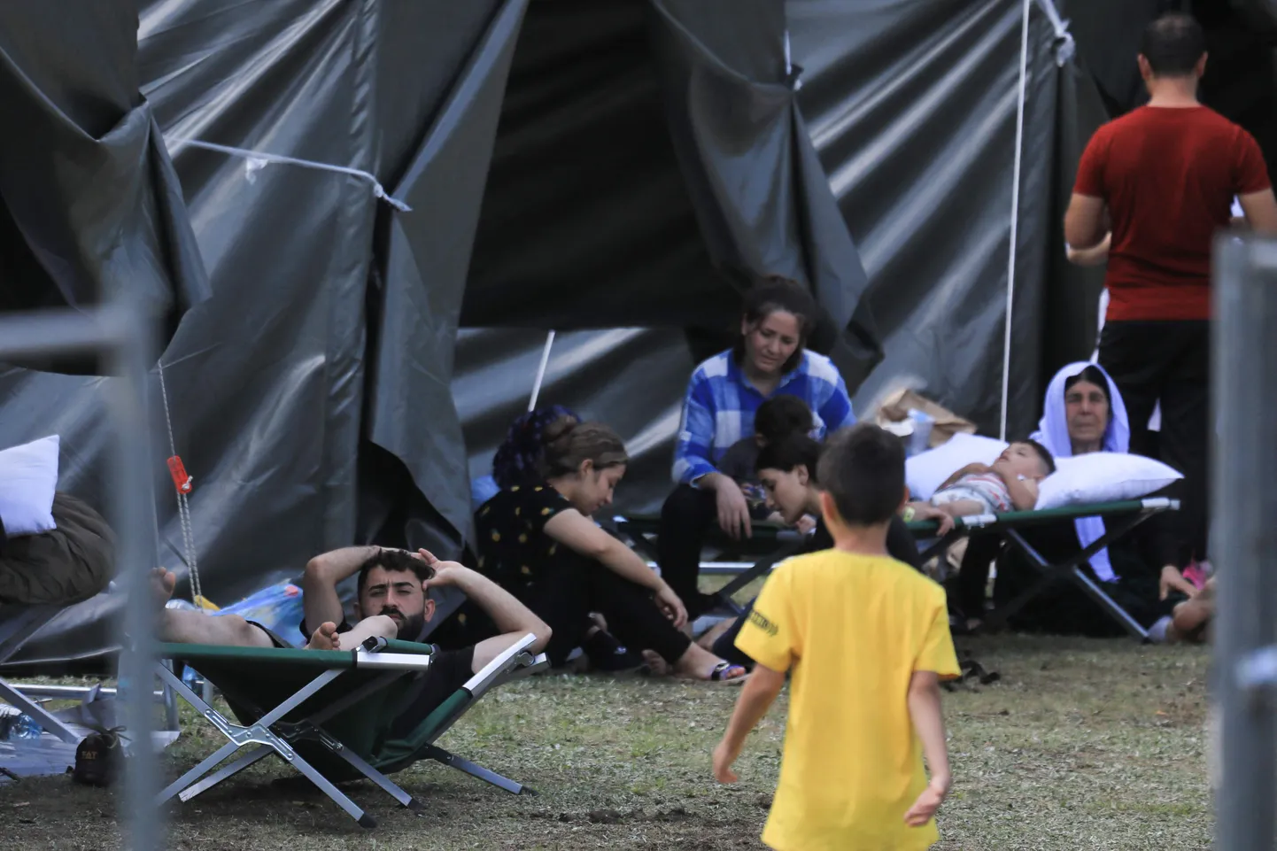 Migrandid Kapčiamiestise lähedal telklinnakus.