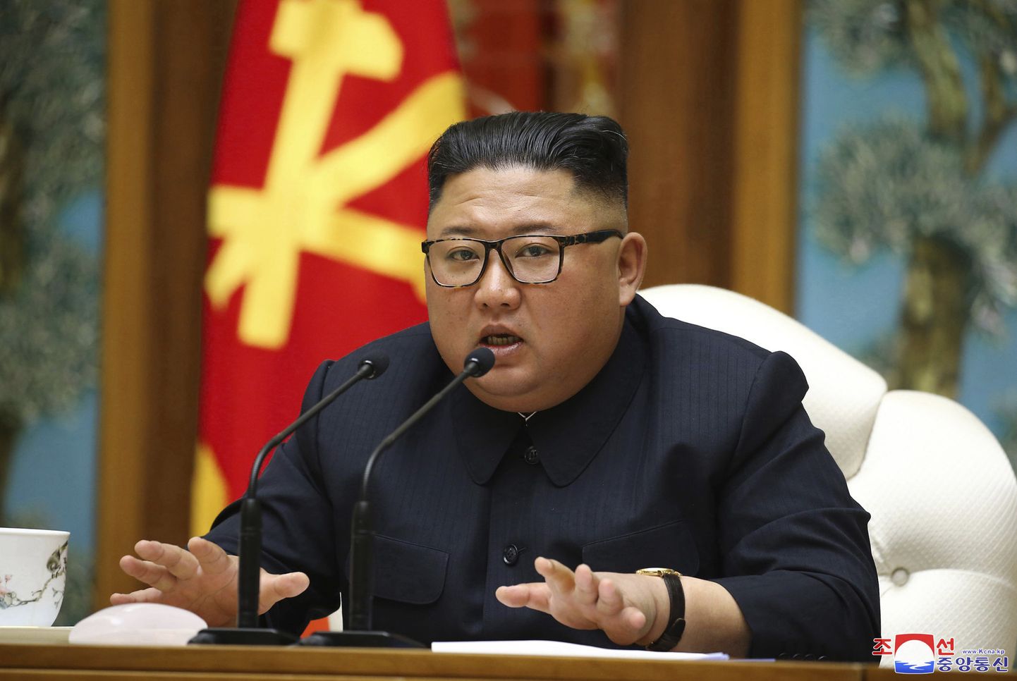 Põhja-Korea liider Kim Jong-un võimupartei poliitbüroo kohtumisel, kus arutati võitlust koroonaviiruse pandeemia vastu.