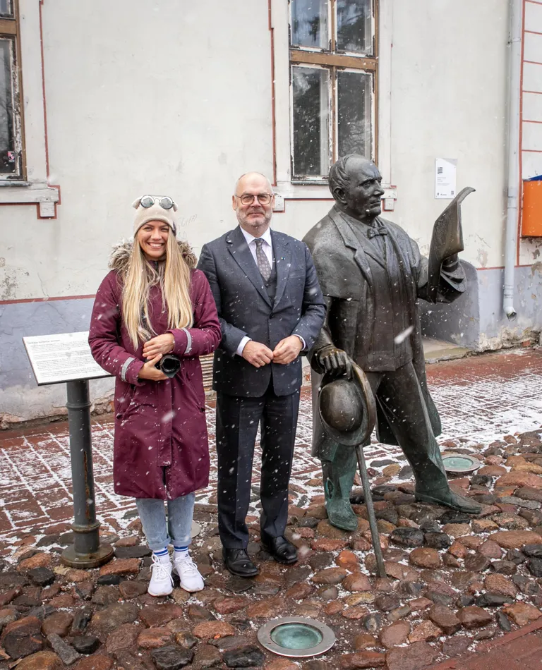 Iga pressifotograafi argipäev on alati erinev, kaamerasilma ette satub nii presidente kui poliitikuidki.