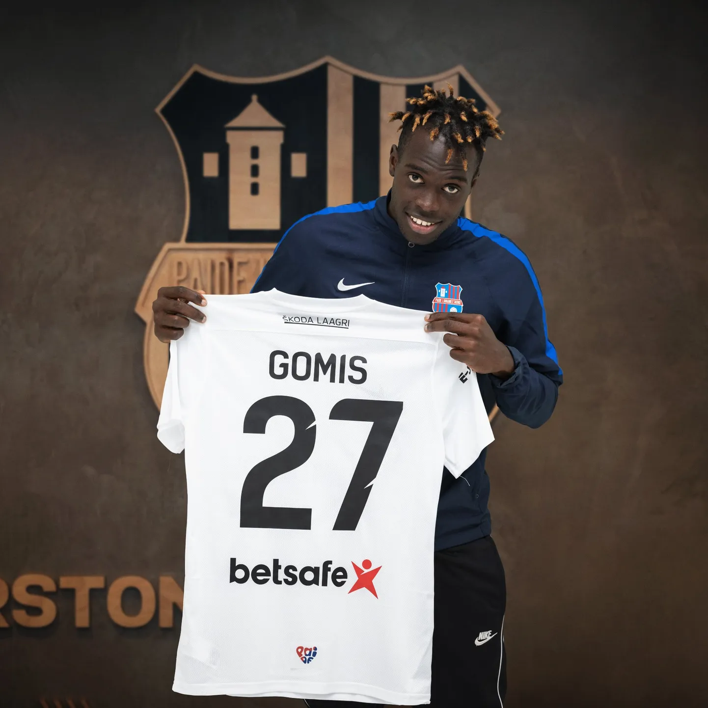PLM ründajad: Mechini Gomis
Sünniaeg: 14.12.2001
Kodakondsus: Senegal
Eelmine klubi: Wallidan FC (Gambia)
Mänge:
Premium liigas 38/10