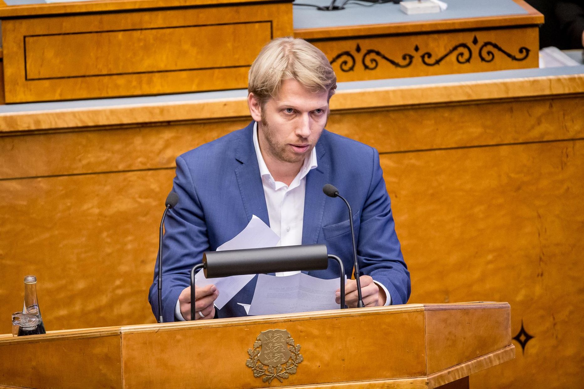Jaanus Karilaiu juhitud õiguskomisjon tõmbab uurimisasutuste juhid rahapesuskeemide pärast liistule.