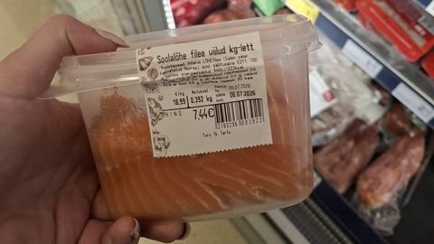 'Discount price higher than regular price!' Salmon fillet cost sparks customer questions