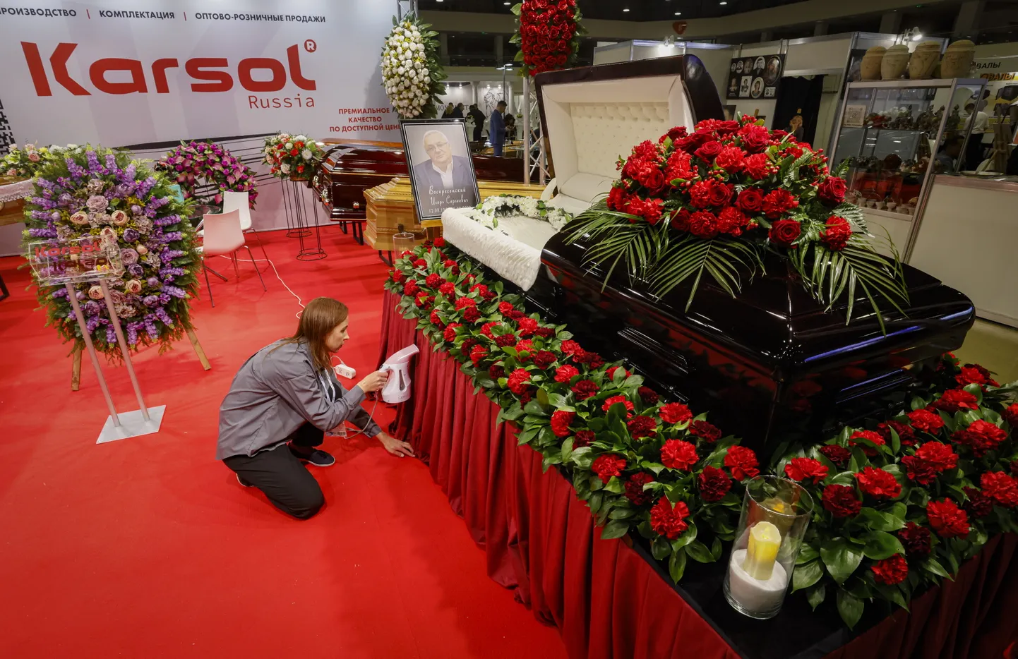 В Москве несколько дней проходит выставка ритуальных услуг «Некрополь-2022».
