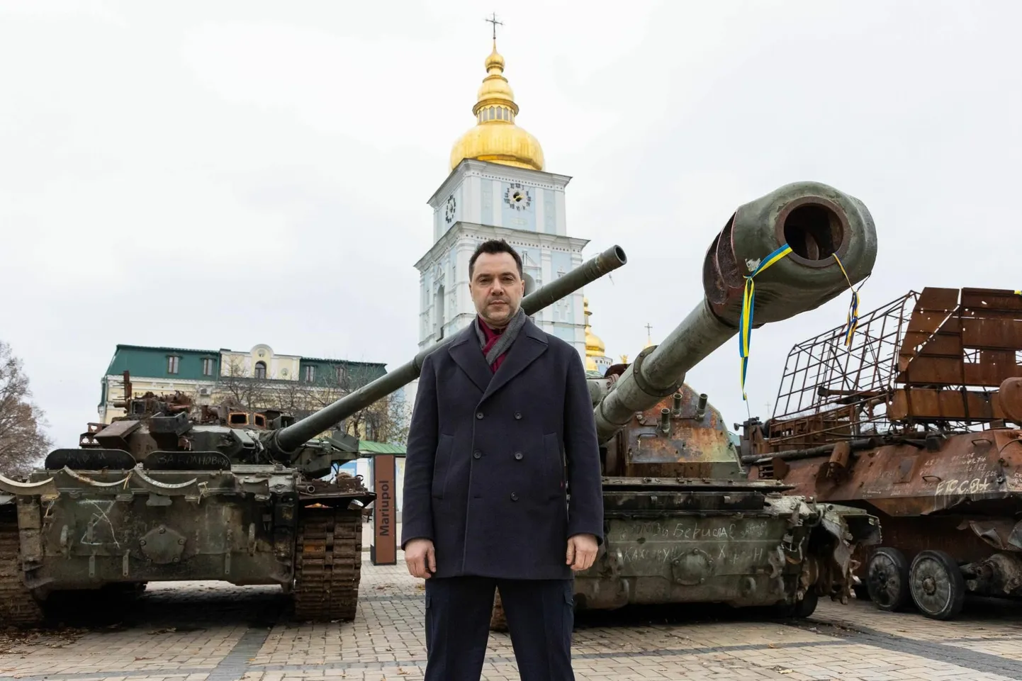 Алексей Арестович: "Сейчас есть уникальная возможность изменить судьбу Украины и Европы, изменить, в конце концов, судьбу мира, судьбу России - я не могу себе позволить не воспользоваться этим".