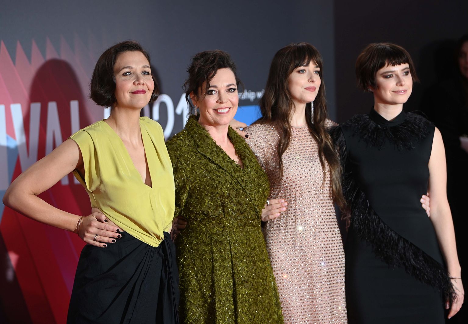 Maggie Gyllenhaal, Olivia Colman, Dakota Johnson ja Jessie Buckley 13. oktoobril 2021 draama «Kadunud tütar» (The Lost Daughter) linastusel BFI Londoni filmifestivalil.