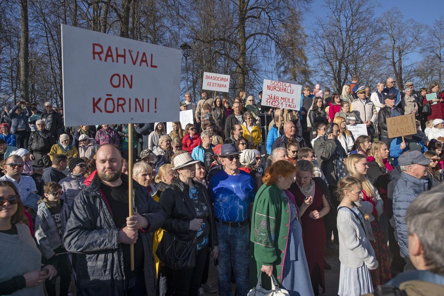 Nursipalu harjutusala vastane meeleavaldus pärast võrokeste kongressi 22. aprillil Võrus Tamula järve ääres, millest võttis osa umbes viissada inimest.