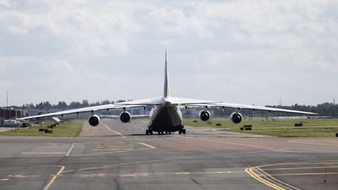 VIDEO ⟩ Ämari lennubaasis maandus maailma üks suurimaid transpordilennukeid