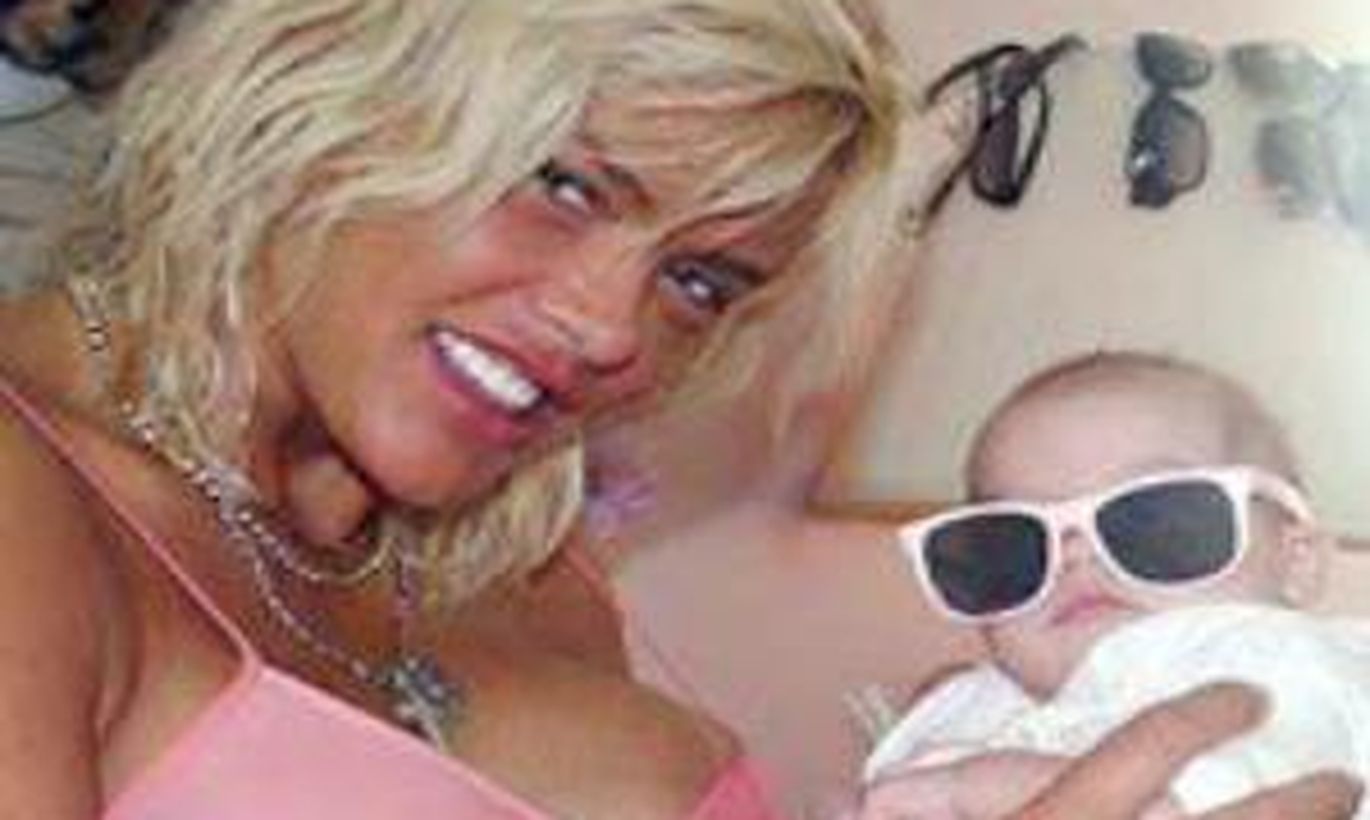 Anna Nicole Smith Nip Slip