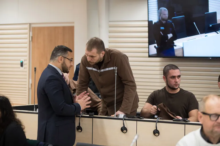 Vanglariietes Maksim Podobed istungil.