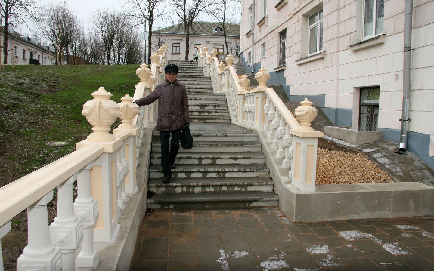 Обновленные лестницы дополнили городской архитектурный ансамбль старой части города.