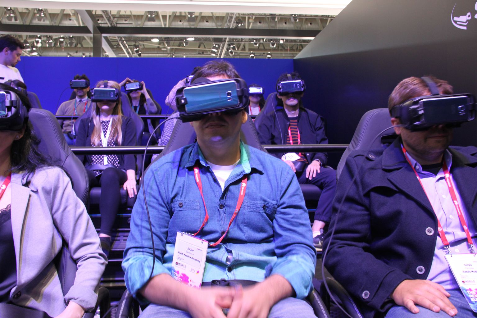 Tuleviku kino: Samsung pakkus VR lõbu mitmel eri moel.
