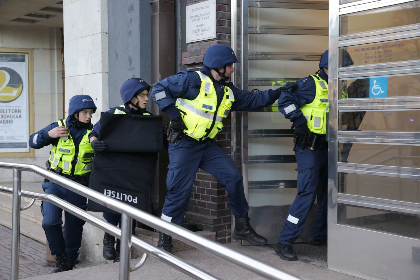 Äkkrünnaku õppus Tallinna linnavalituses.