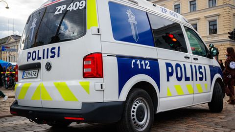 Kaks haavatut, kolm vahistatut: kõmmutamine Kagu-Soomes põhjustas suure politseioperatsiooni