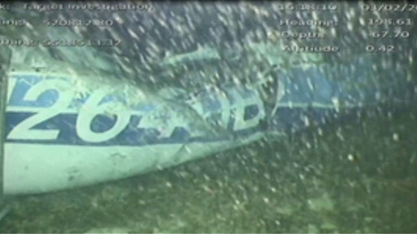 Jalgpallur Emiliano Salad transportinud väikelennuki vrakk leiti La Manche'ist Guensey saare lähedalt