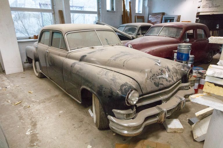 Один из самых старых автомобилей в коллекции.