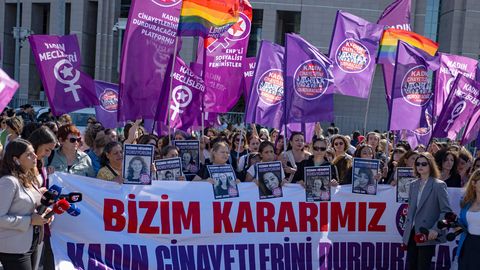 MÕRVALAINE ⟩ Türgis tapeti päevaga seitse naist oma praeguste või endiste abikaasade poolt