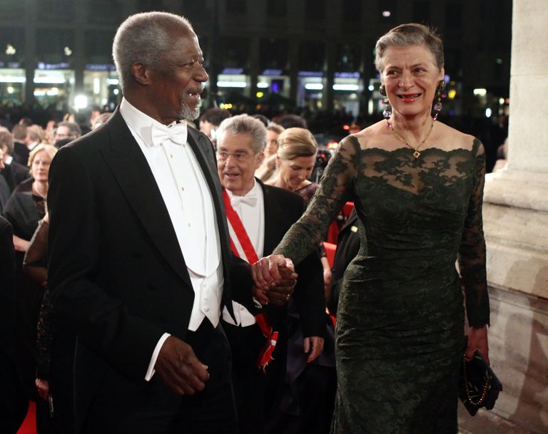 Kofi Annan ja tema abikaasa Nane Maria Annan.