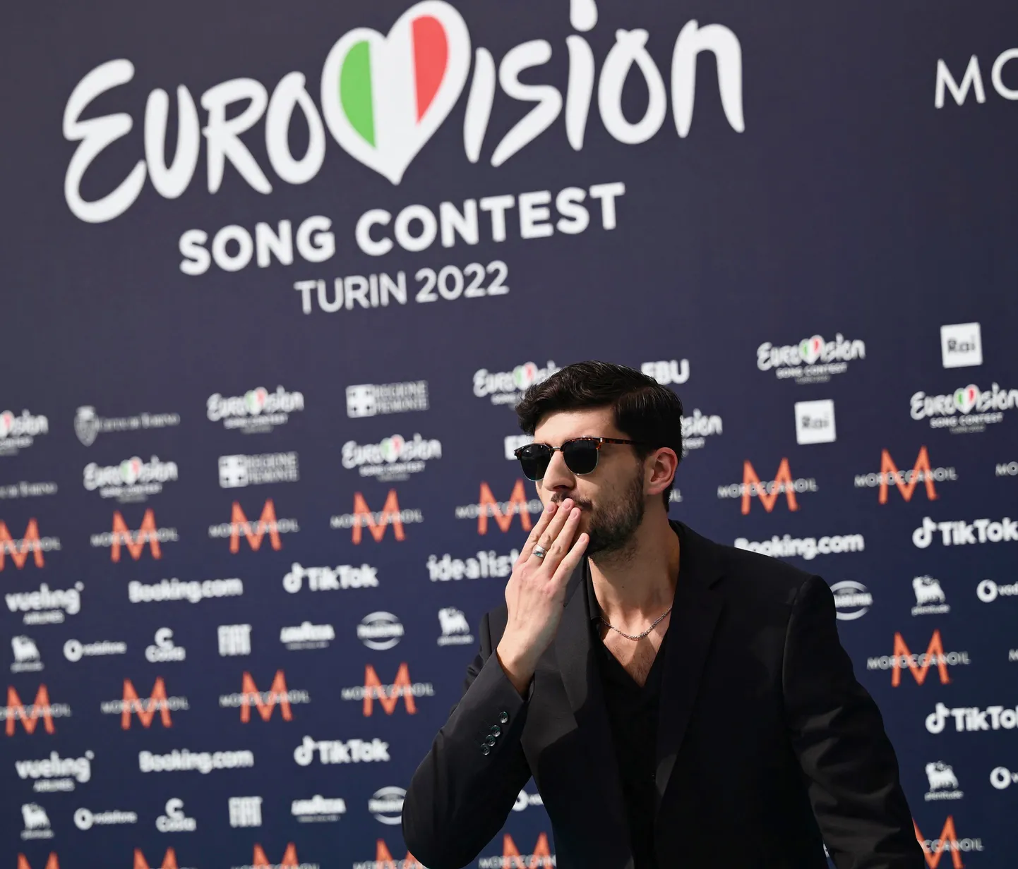 Eesti esindaja Stefan võidab juba Euromöllus südameid. Teda toetab kõikjal korduv number 12. Mida see kaasa võiks tuua?