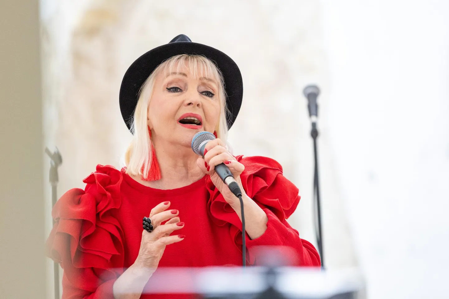Marju Länik tähistab oma 50. lava-aastat.