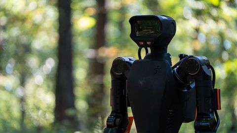 USA armee asus testima soomustatud humanoidrobotit