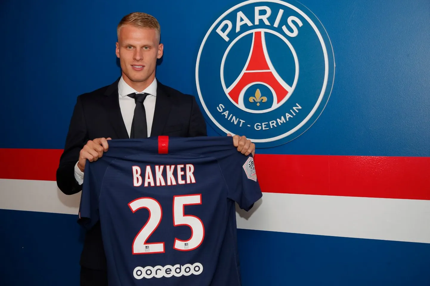 Mitchel Bakker