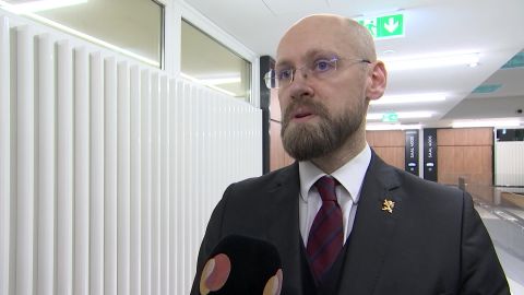 Varro Vooglaid vaidleb kohtus politseiga