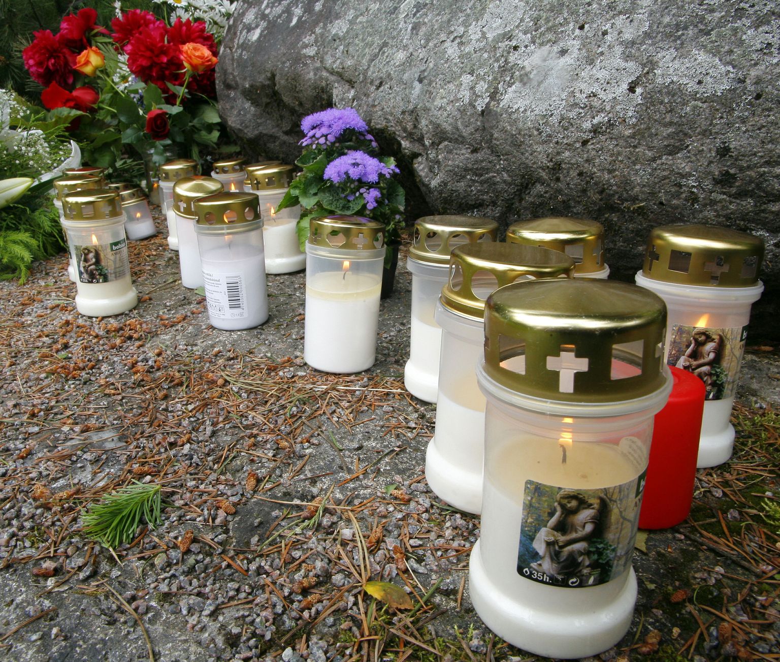 Pärnu Leinapargis mälestatakse juuniküüditamise ohvreid.