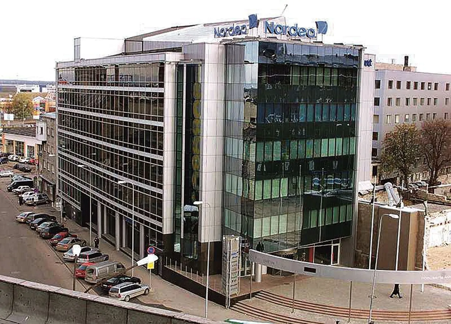 Nordea panga hoone Tallinnas Hobujaama tänaval.