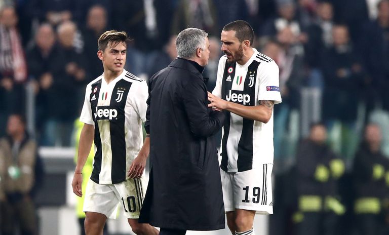 Leonardo Bonuccile (paremal) Mourinho käitumine ei meeldinud.