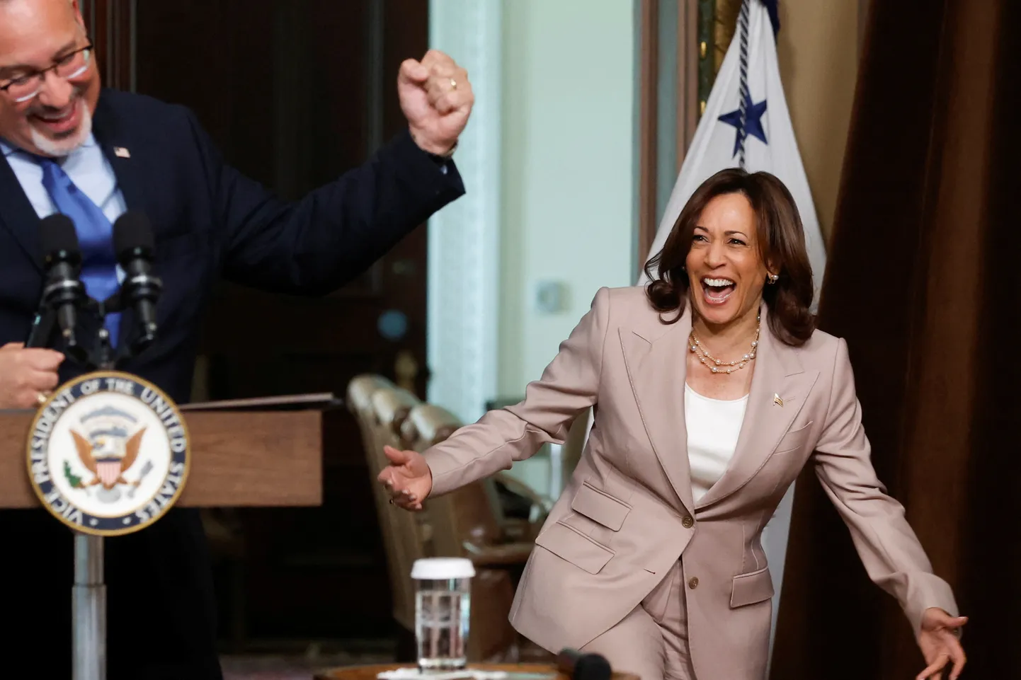 USA asepresident Kamala Harris‬ eelmine aasta Valges Majas kõnet pidamas.