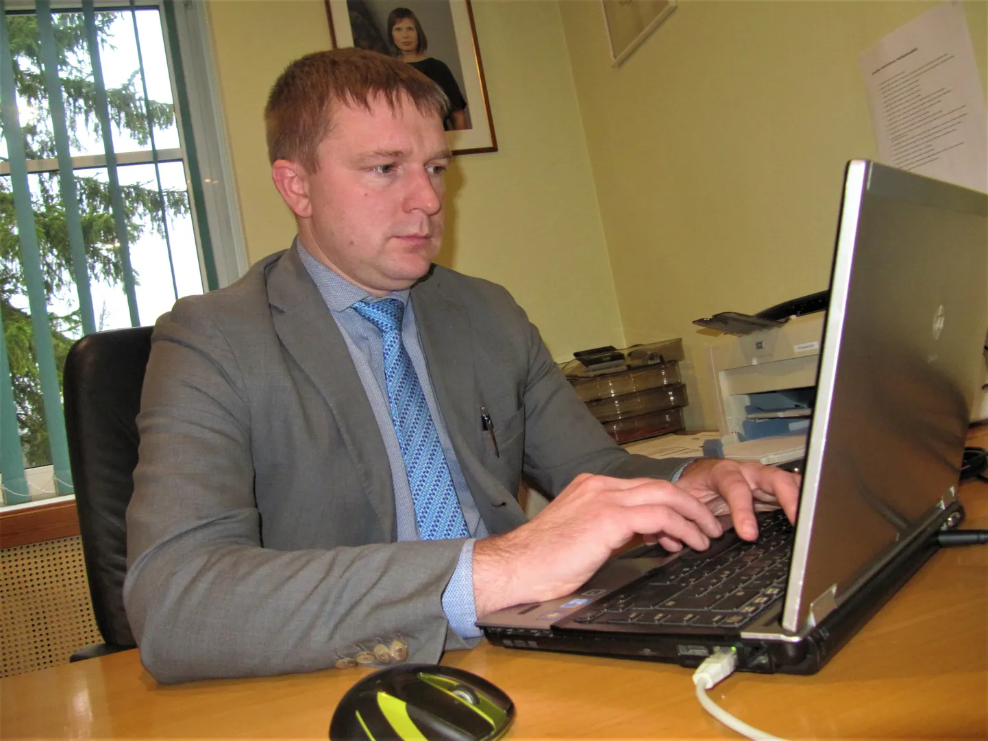 „Paberil on valdade liitmine lihtne, aga
sisuline ühtsus eeldab iikumisvabadust,“
leiab Mikk Pikkmets.