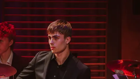 HOMNE EESTI ⟩ Villem Lubi: Roki, roki, luuser!