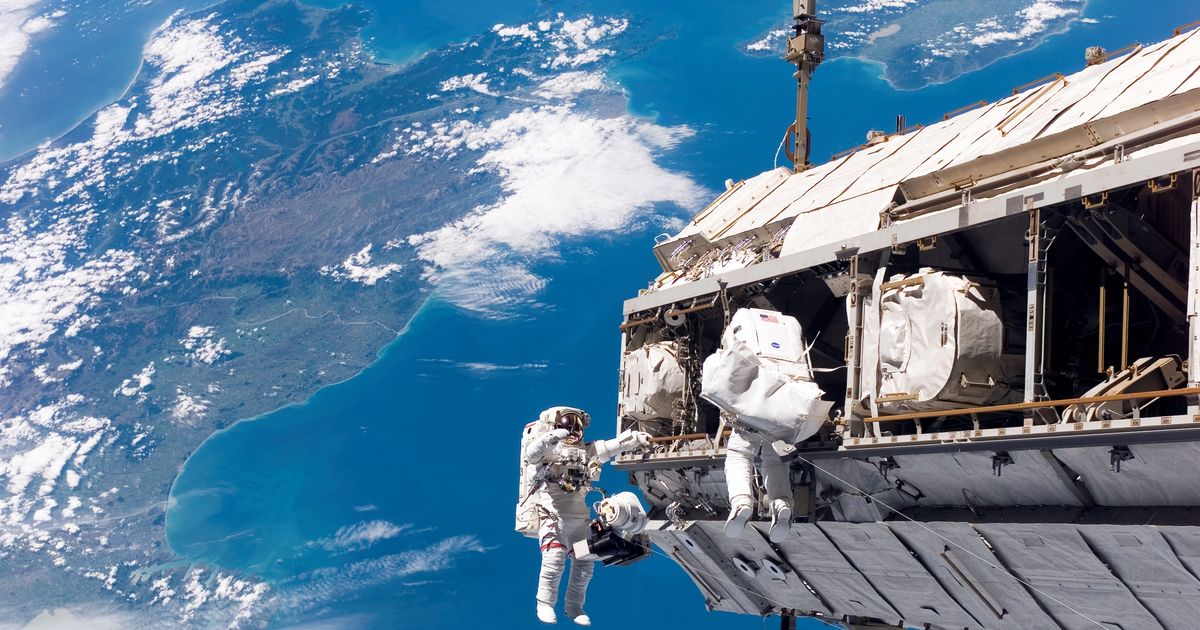 Vaata otse: astronaudid käivad pikal kosmosekõnnil kosmosejaama parandamas