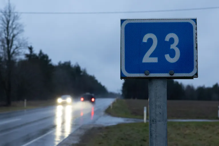 Ääsmäe-Haapsalu-Rohuküla tee 23. kilomeeter.