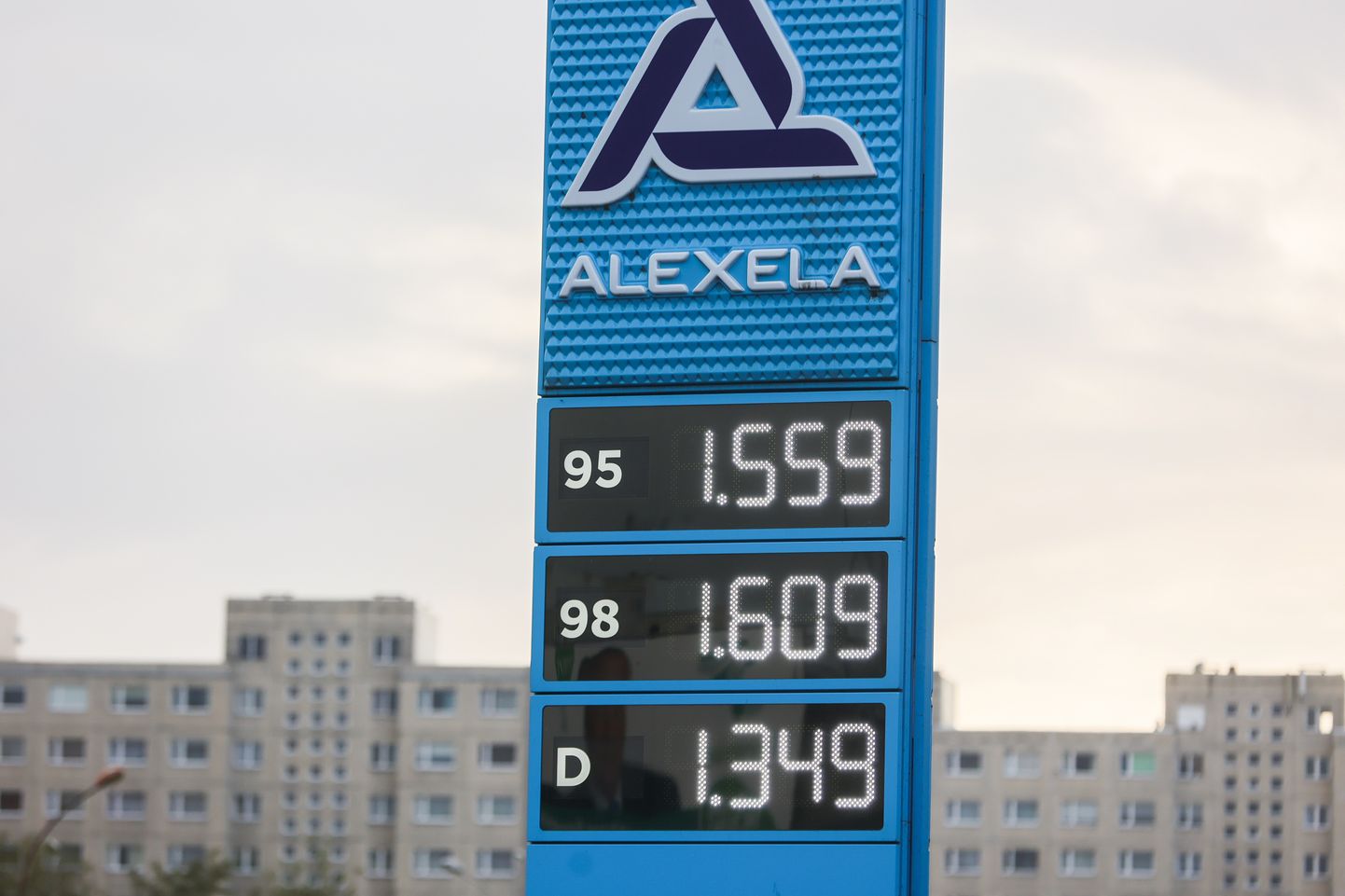 Kütuse hind eile Laagna teel asuvas Alexela tanklas.