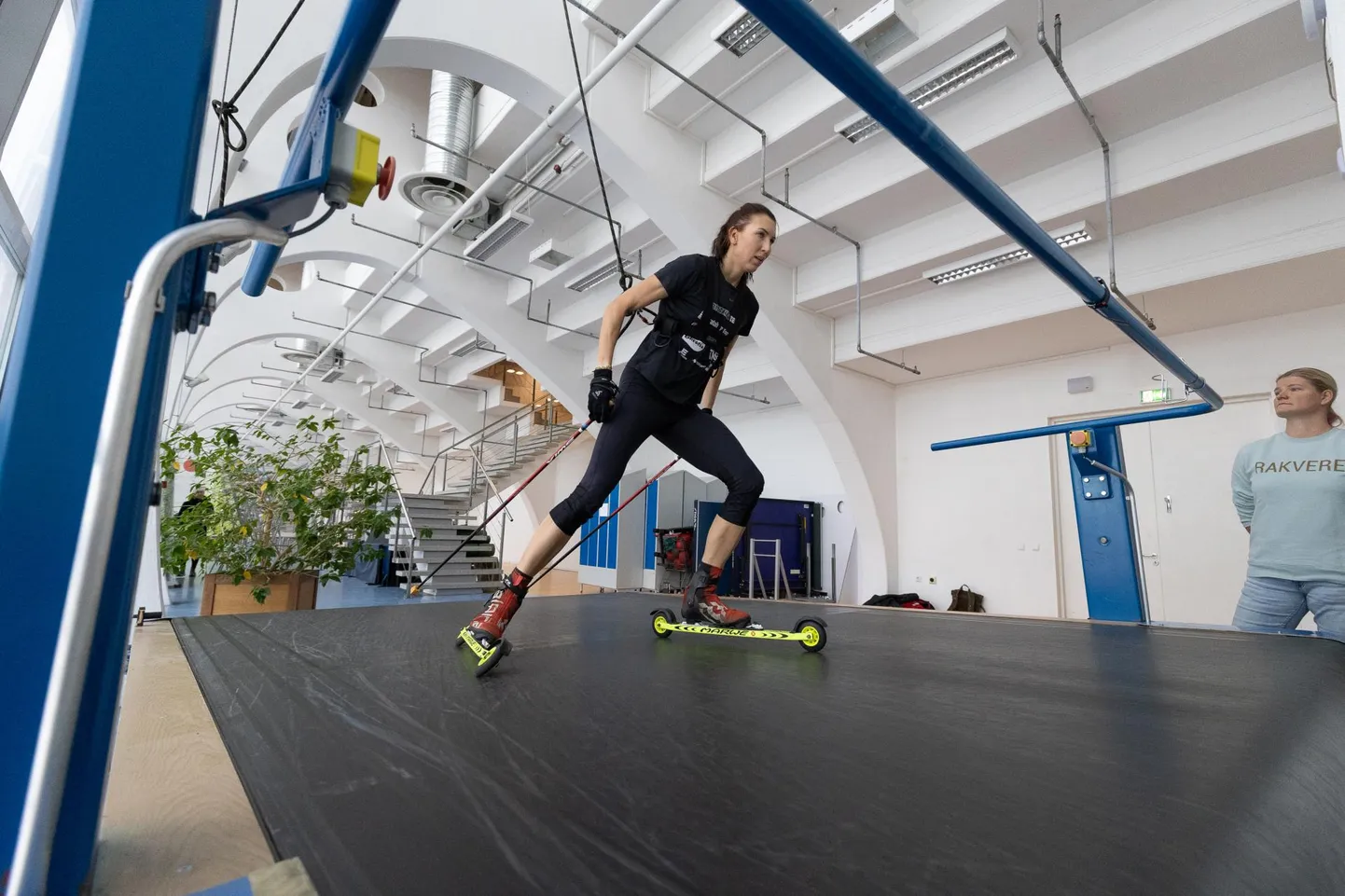 Tuuli Tomingas jõudis pärast lumelaagrit Rootsis ja enne laskesuusahooaja algust taas kaheks päevaks Rakverre.